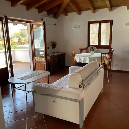 Casa Mirella Apartman *
